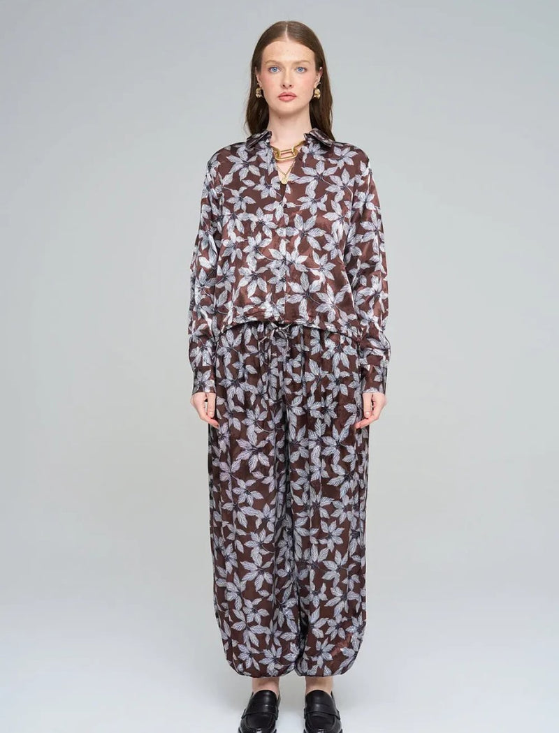 Leaf Patterned, Elastic Waist, Drapey Women's Shirt - Chocolate