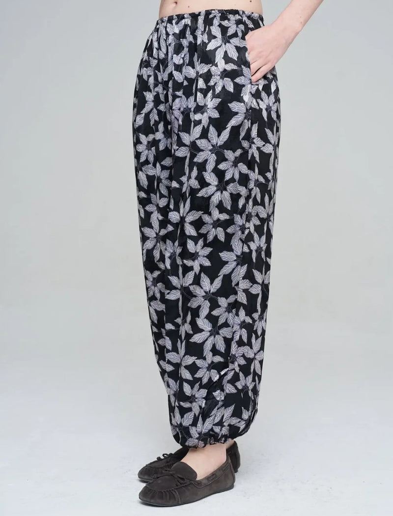 Leaf Patterned Elasticated Hem Viscose Women's Trousers - Black