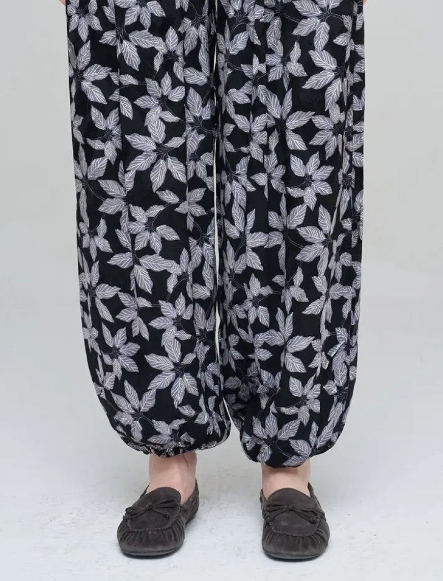 Leaf Patterned Elasticated Hem Viscose Women's Trousers - Black