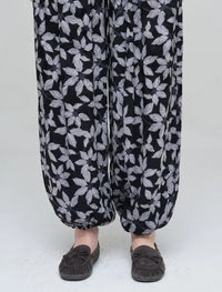 Leaf Patterned Elasticated Hem Viscose Women's Trousers - Black