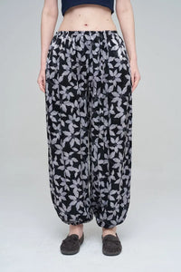 Leaf Patterned Elasticated Hem Viscose Women's Trousers - Black