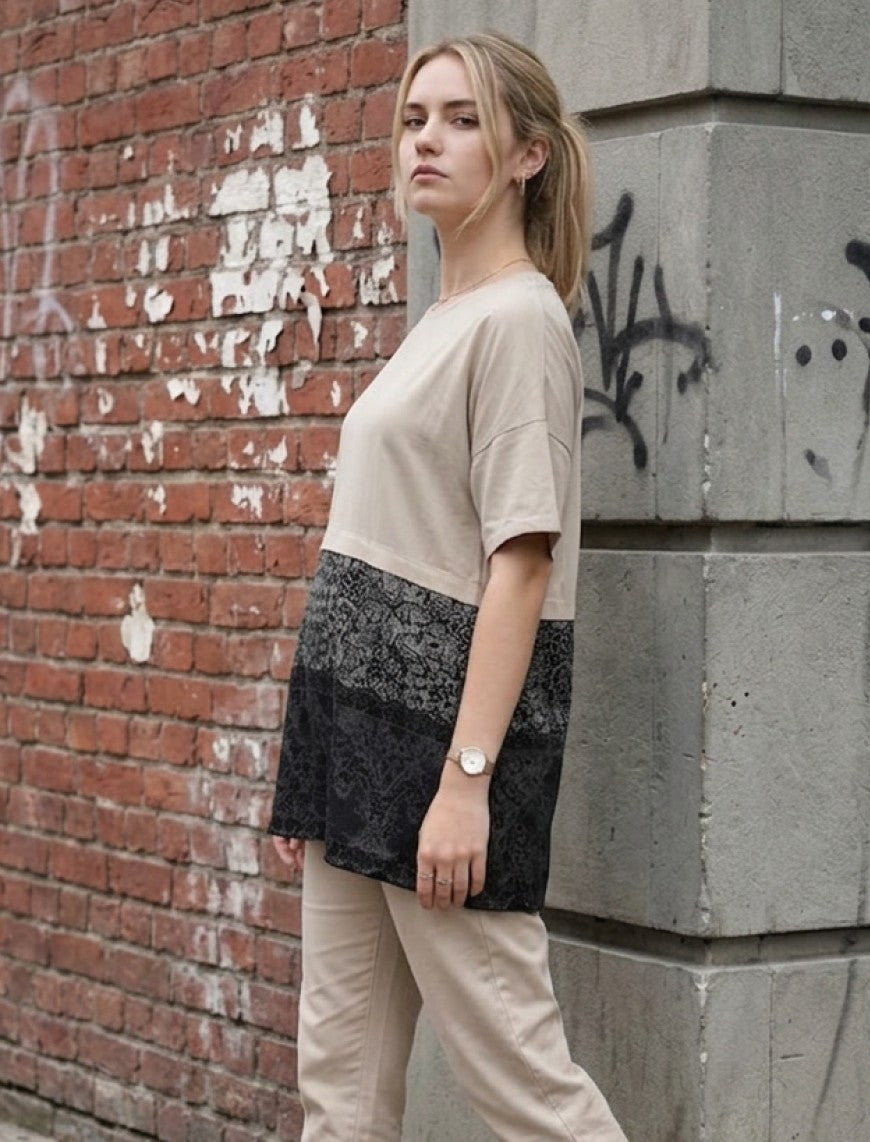 Round Neck T-Shirt - Skin & Black